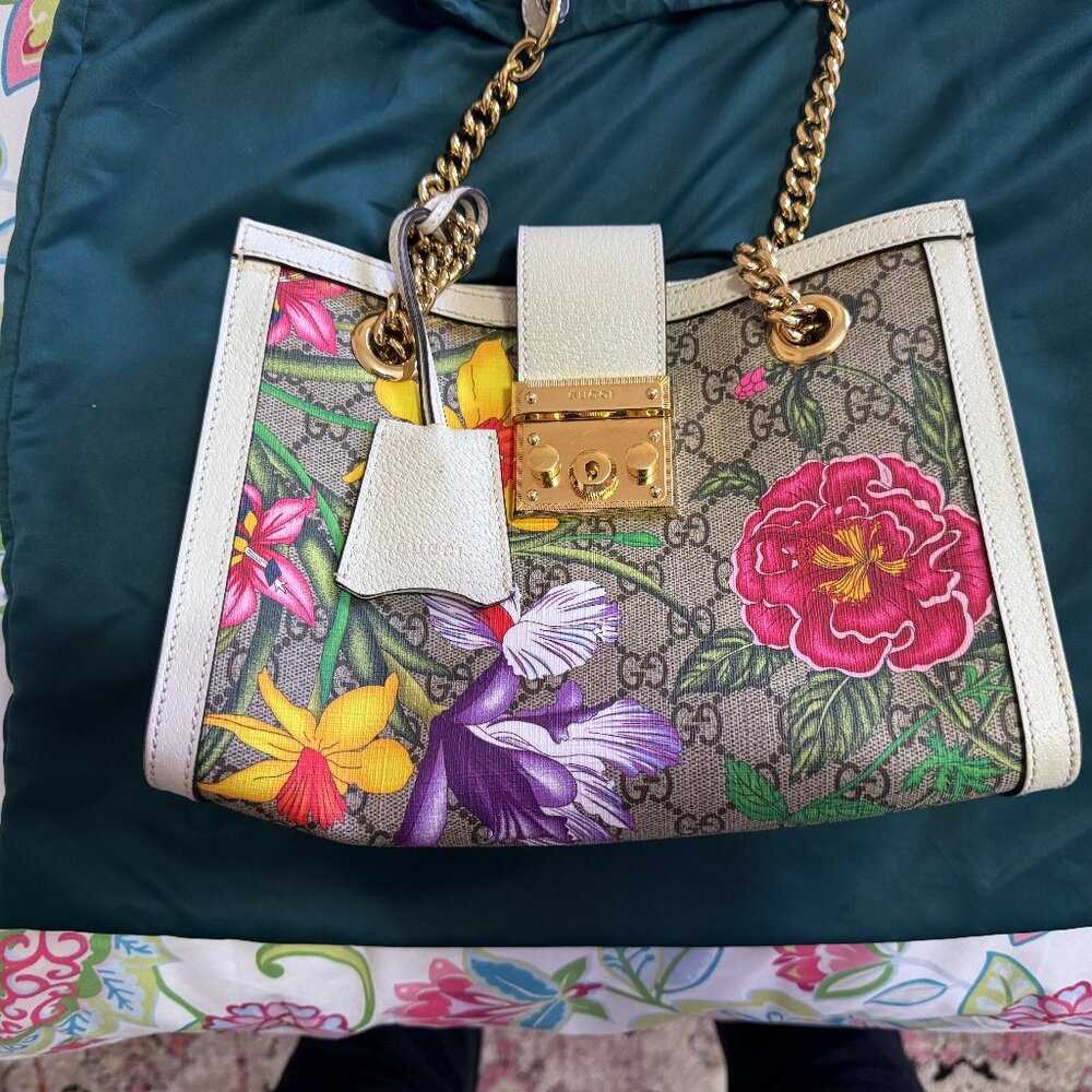 GUCCI Small GG Supreme Flora Padlock Shoulder Hand Bag